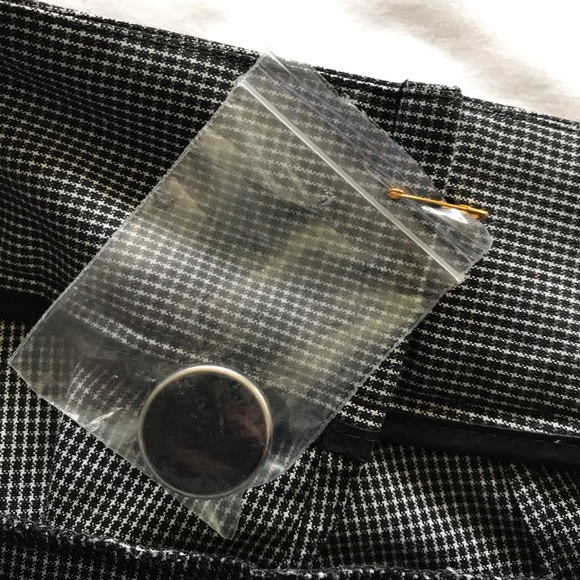 Capri pants - Picture 3 of 4